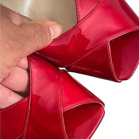 STUART WEITZMAN Red Patent
Leather Peep Toe Slip On size 10M - Picture 12 of 13